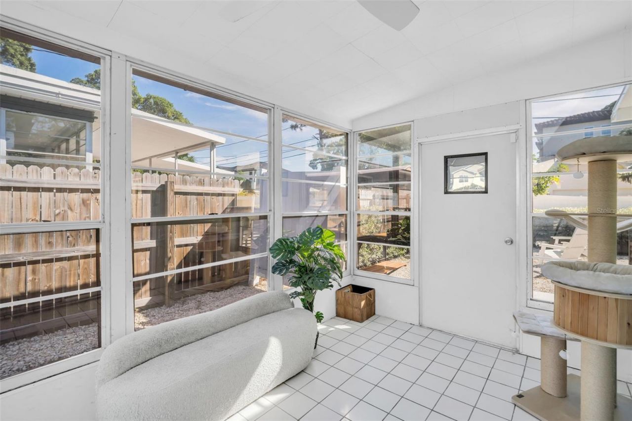 218 49th Avenue N, Saint Petersburg, FL 33703 Photo