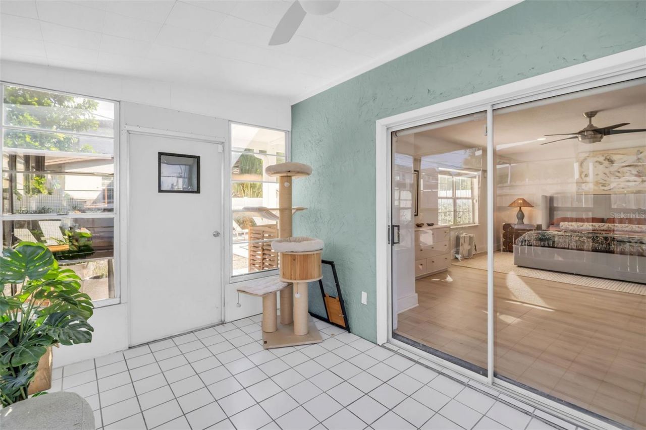 218 49th Avenue N, Saint Petersburg, FL 33703 Photo