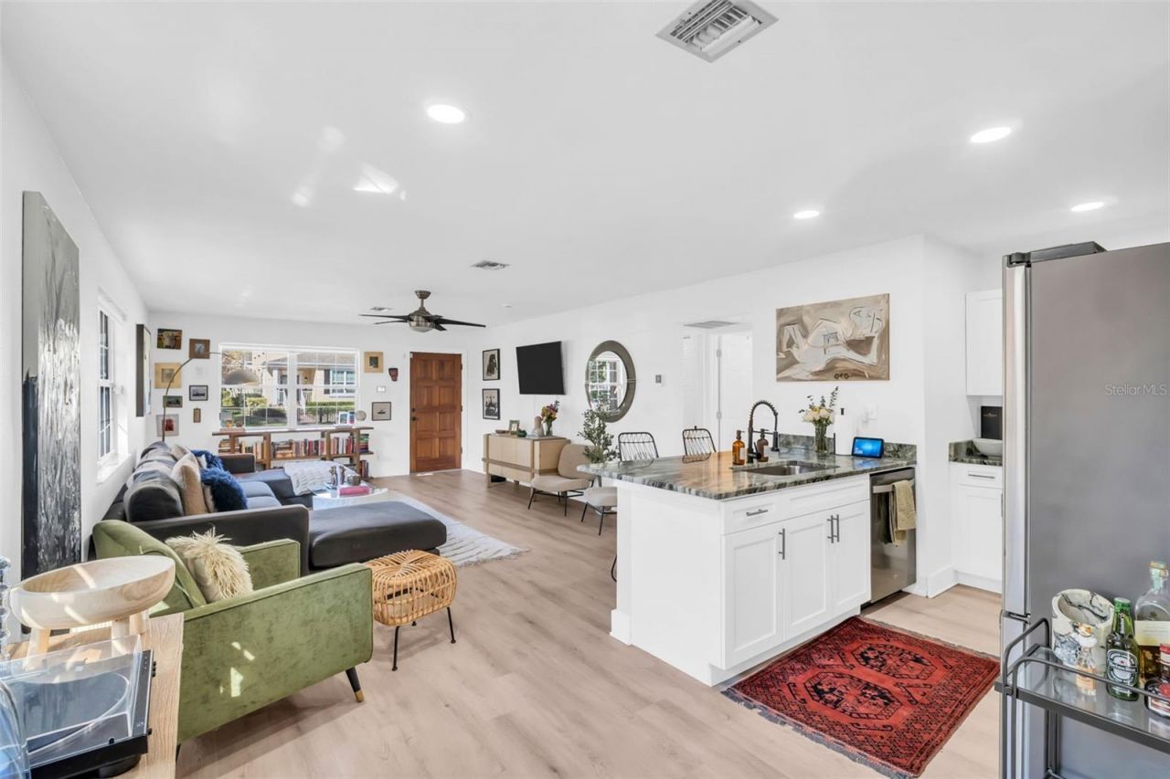 218 49th Avenue N, Saint Petersburg, FL 33703 Photo