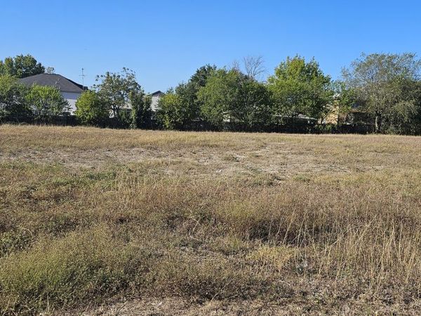 809 Toepperwein, Converse, TX 78109