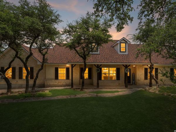249 Lakeridge Loop, Lakehills, TX 78063