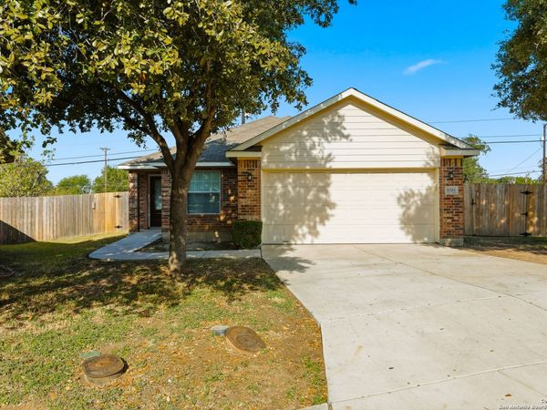 5703 Cardinal Falls, San Antonio, TX 78239