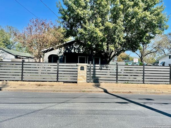 941 Ripford, San Antonio, TX 78225