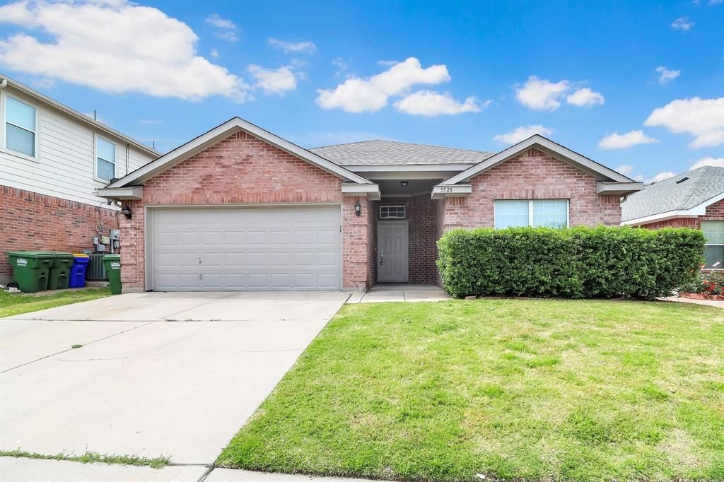 5528 Ridge View Drive, Watauga, TX 76137 Main Photo