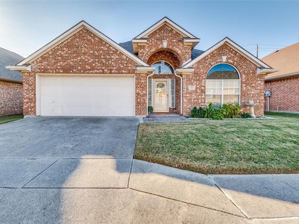 2620 Britany Circle, Bedford, TX 76022