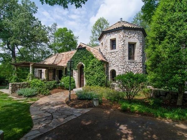 2100 West Wesley Road, Atlanta, GA 30327