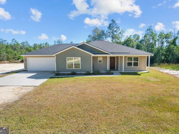 192 Hummingbird Lane, Jesup, GA 31545