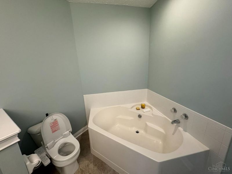 8002 Pinnacle Point, Unit 102, West Chester, OH 45069 Photo 8
