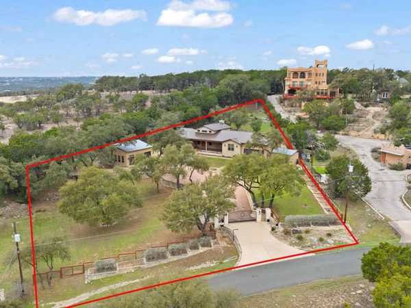 20117 Moon Dance LN, Spicewood, TX 78669