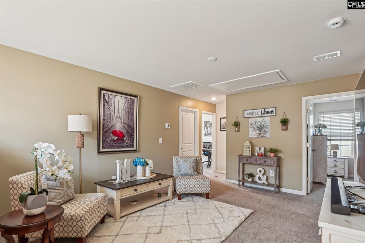 101 Parkwood Court Photo 14