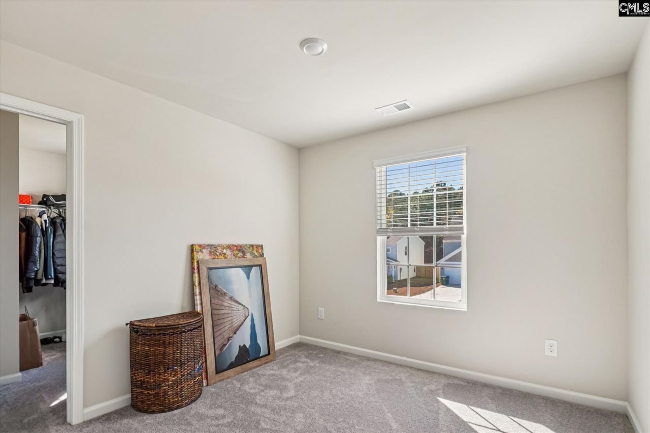 101 Parkwood Court Photo 22