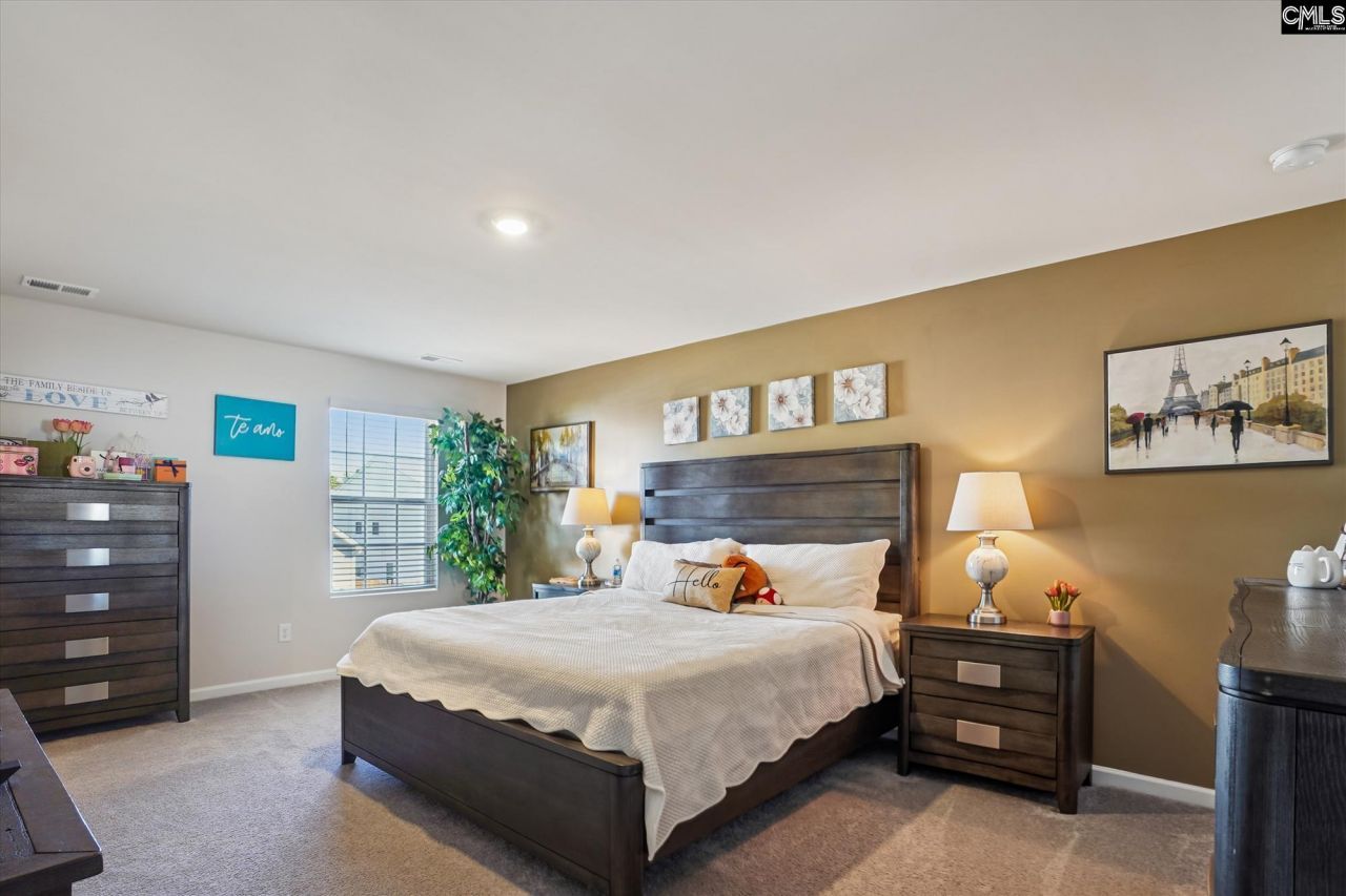 101 Parkwood Court Photo 24