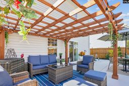 101 Parkwood Court photo 4