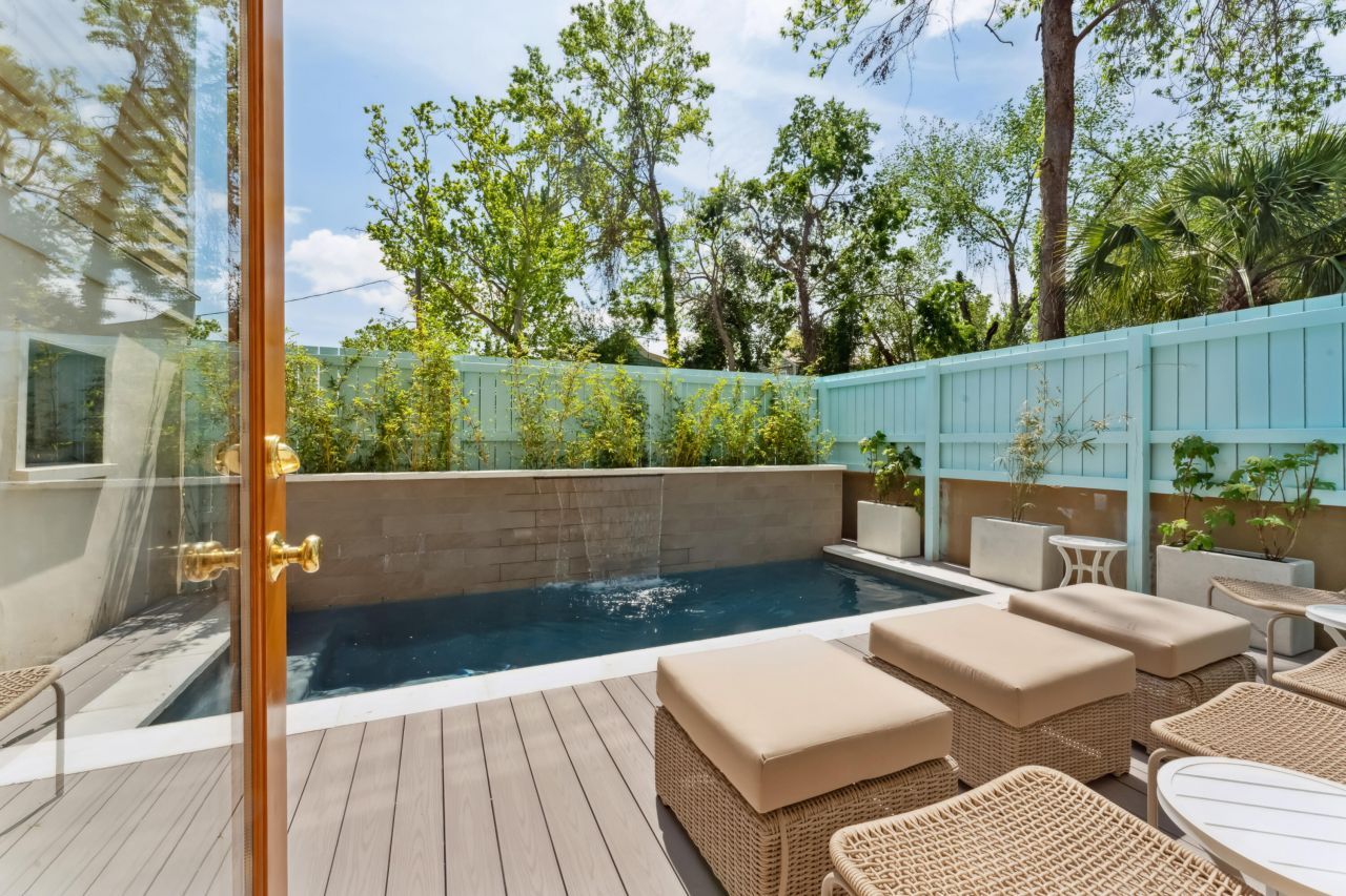 67 Spring Street Photo 14