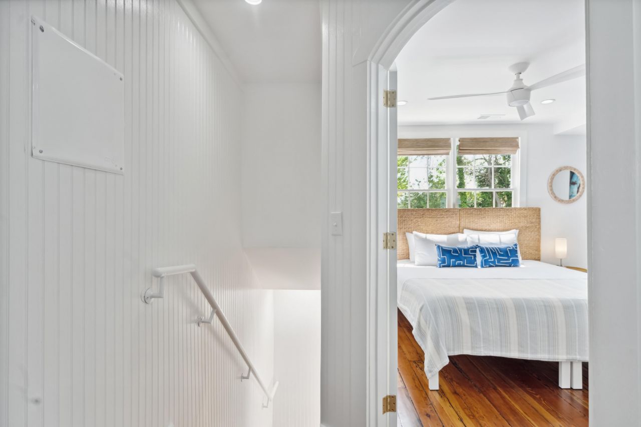 67 Spring Street Photo 17