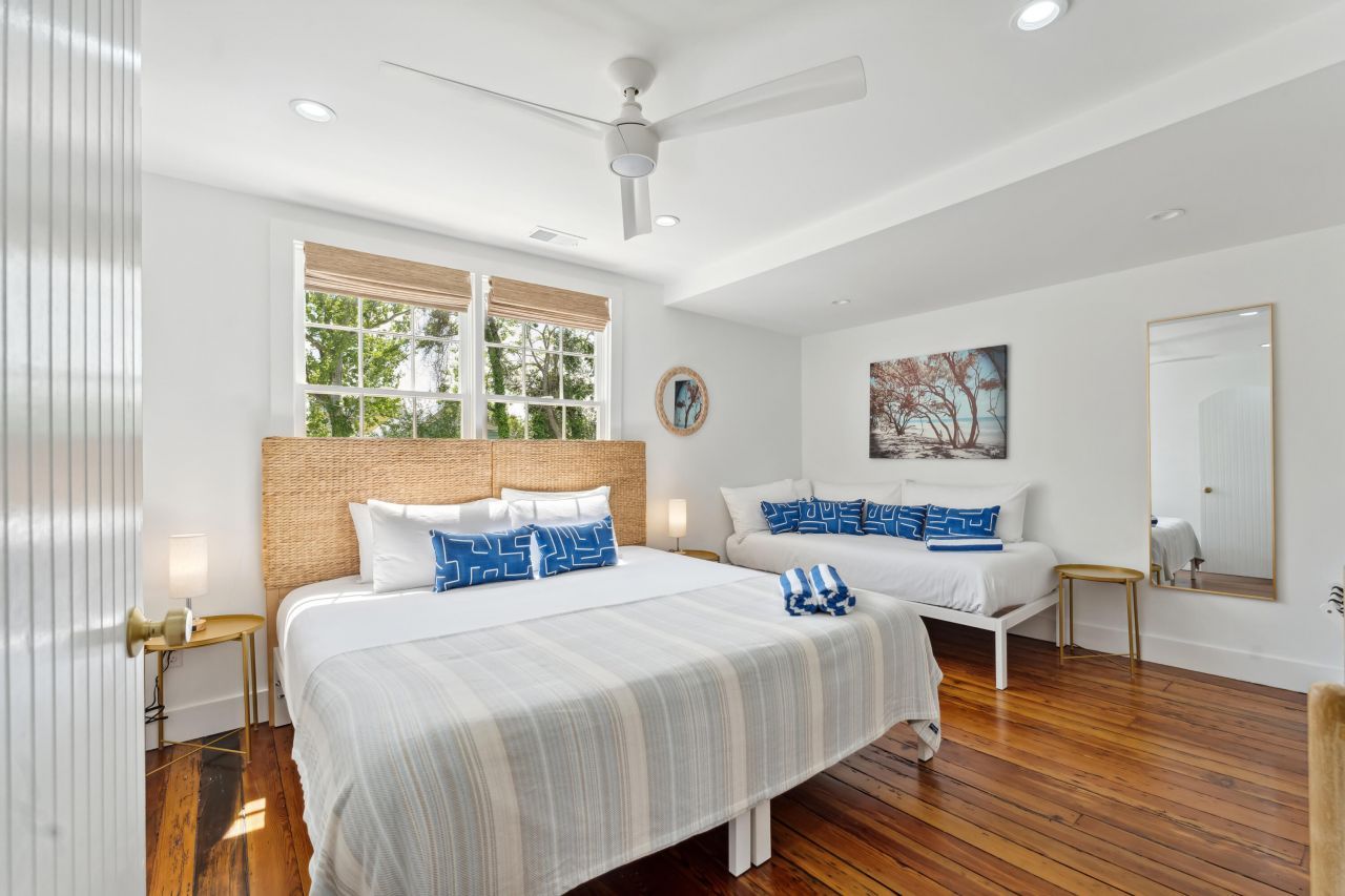 67 Spring Street Photo 18