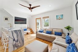 67 Spring Street photo 4