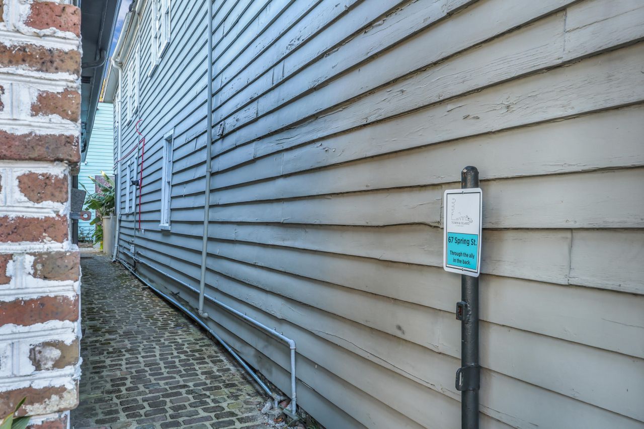 67 Spring Street Photo 32