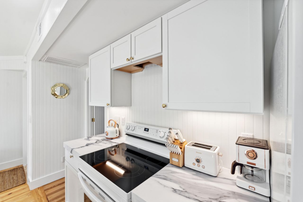 67 Spring Street Photo 7