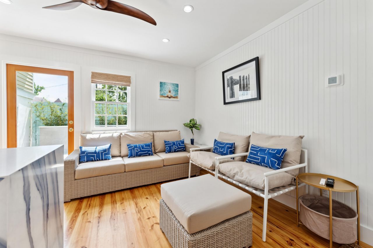 67 Spring Street Photo 8