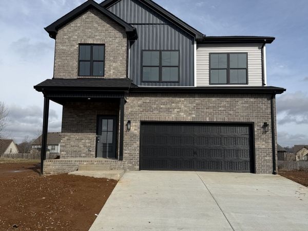 1800 Arrowhead Ct , Clarksville, TN 37042