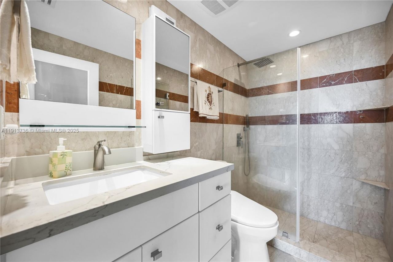 5601 Collins Ave, Unit 903, Miami Beach, FL 33140 Photo