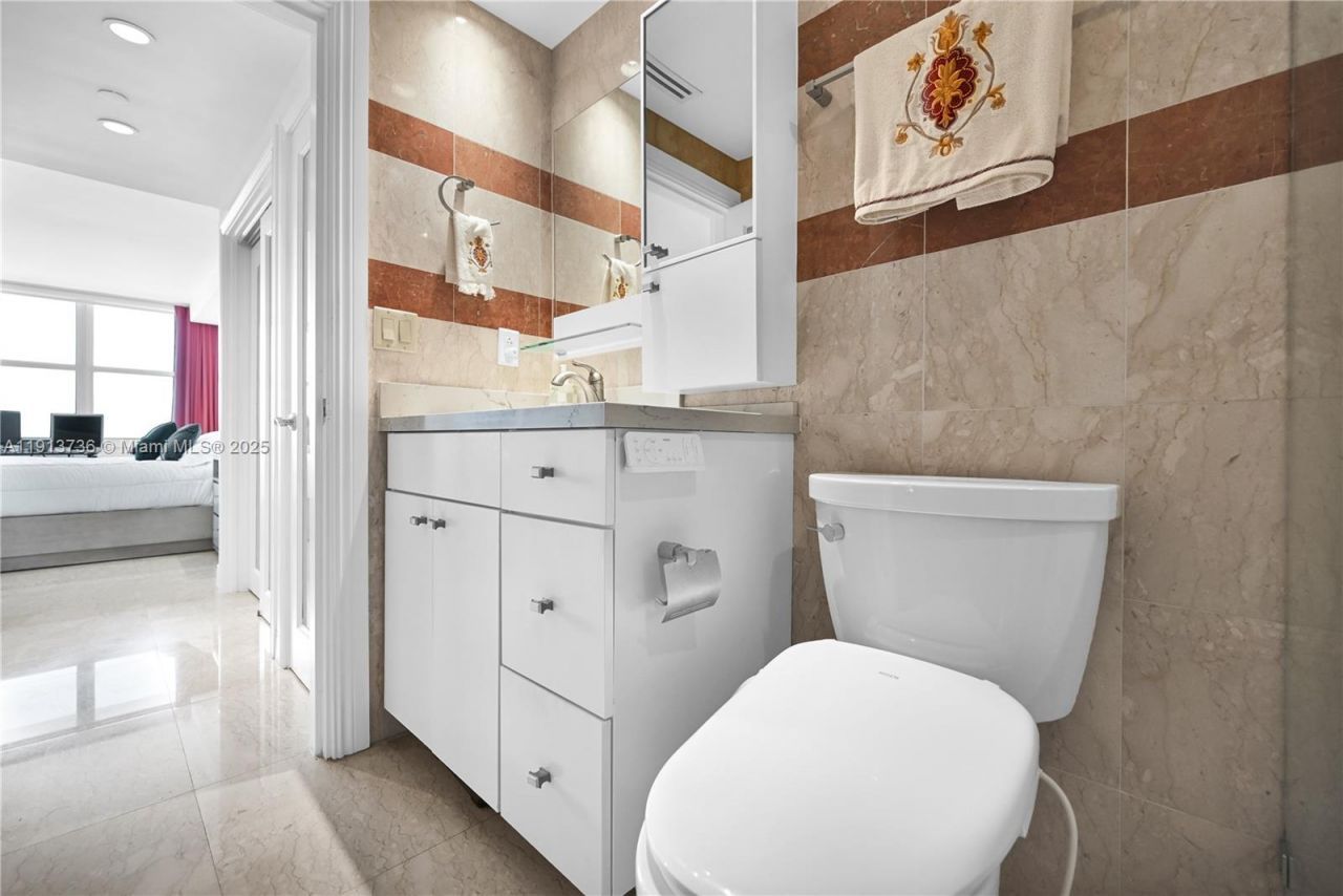 5601 Collins Ave, Unit 903, Miami Beach, FL 33140 Photo