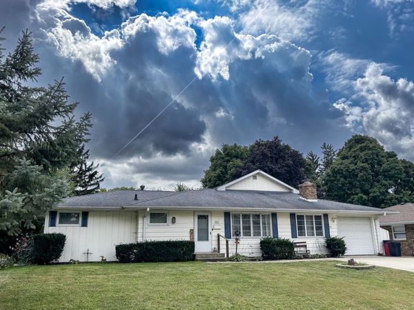 523 Barden Street, Morrison, IL 61270