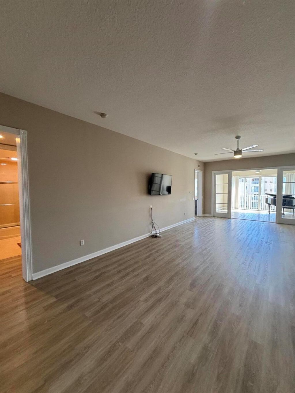 7 Harbour Isle Drive E, Unit 301, Fort Pierce, FL 34949 Photo