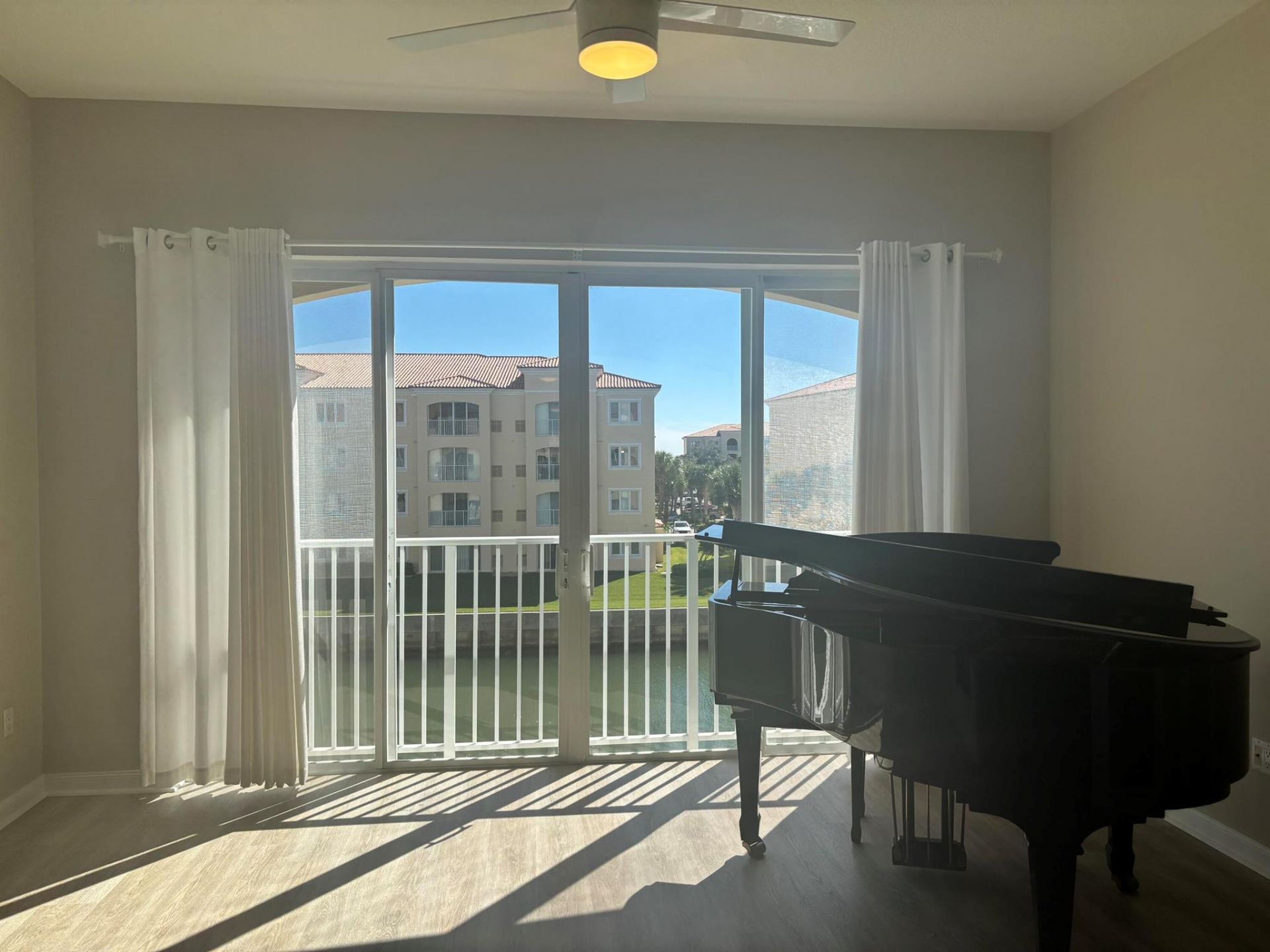 7 Harbour Isle Drive E, Unit 301, Fort Pierce, FL 34949 Photo