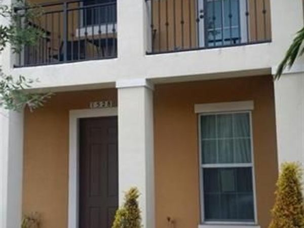 1528 SW 147th Avenue, Pembroke Pines, FL 33027