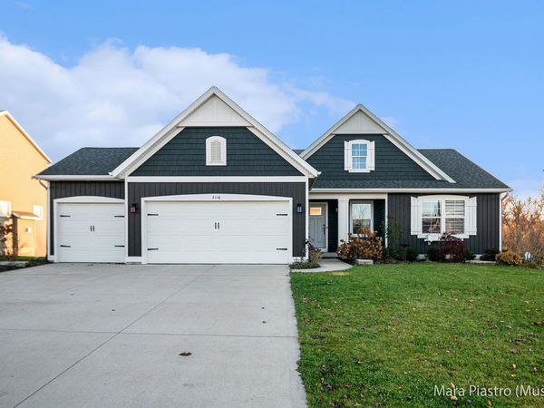 2116 Brindle Drive, Hudsonville, MI 49426