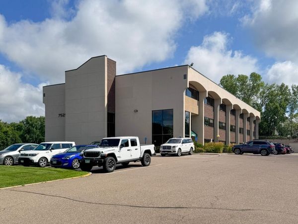 7525 Mitchell Road, Eden Prairie, MN 55344
