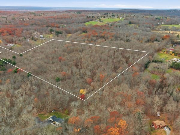 126 Hebron, Bolton, CT 06043