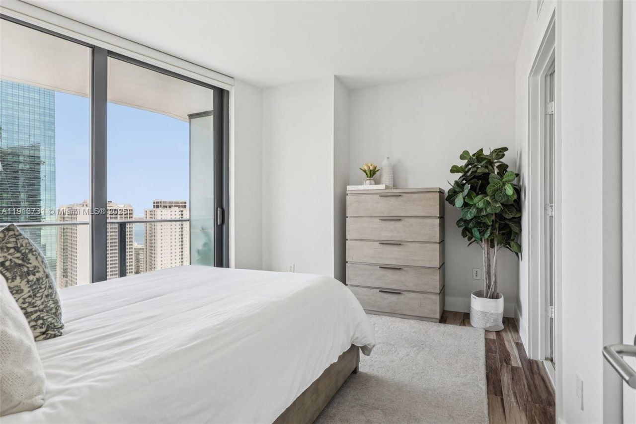 1300 S Miami Ave, Unit 2404, Miami, FL 33130 Photo