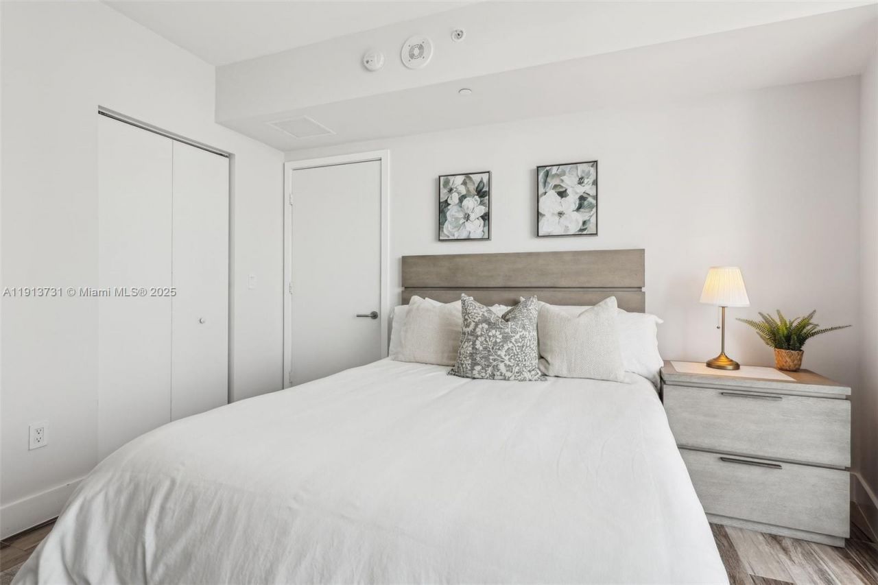 1300 S Miami Ave, Unit 2404, Miami, FL 33130 Photo