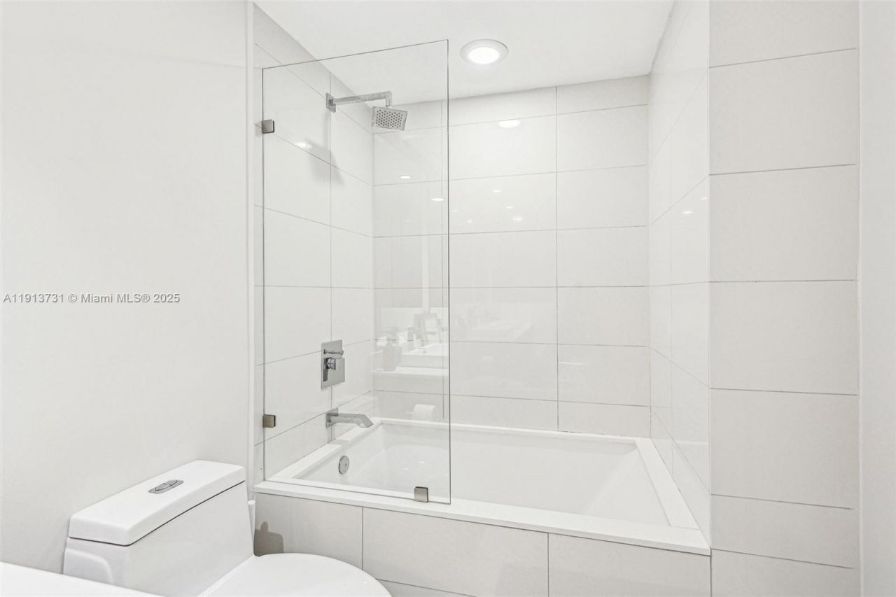 1300 S Miami Ave, Unit 2404, Miami, FL 33130 Photo