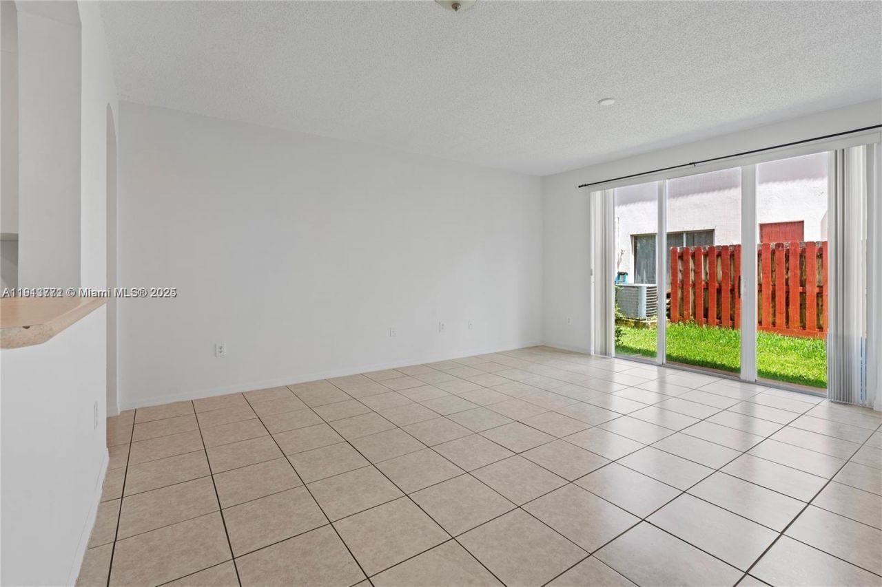 2258 NE 42nd Ave, Homestead, FL 33033 Photo