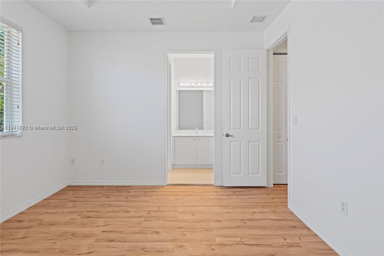 2258 NE 42nd Ave, Homestead, FL 33033 Photo