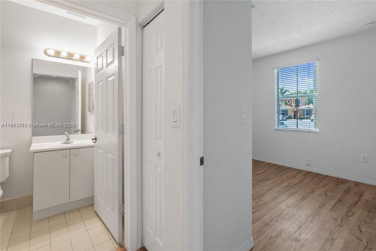 2258 NE 42nd Ave, Homestead, FL 33033 Photo