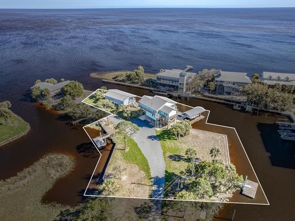 37 Dolphin Drive, Crawfordville, FL 32327