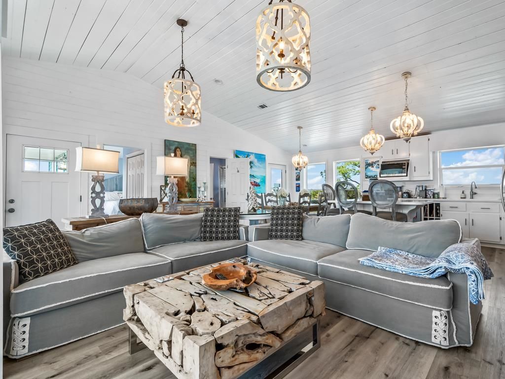 37 Dolphin Drive, Crawfordville, FL 32327 Photo