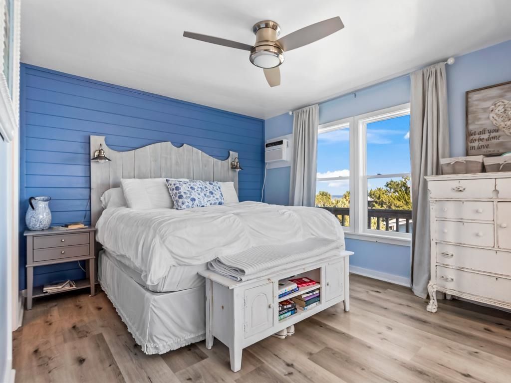 37 Dolphin Drive, Crawfordville, FL 32327 Photo