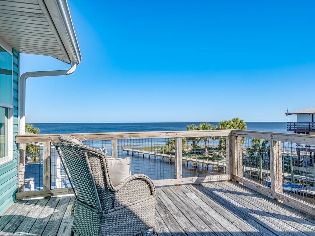 37 Dolphin Drive, Crawfordville, FL 32327 Photo