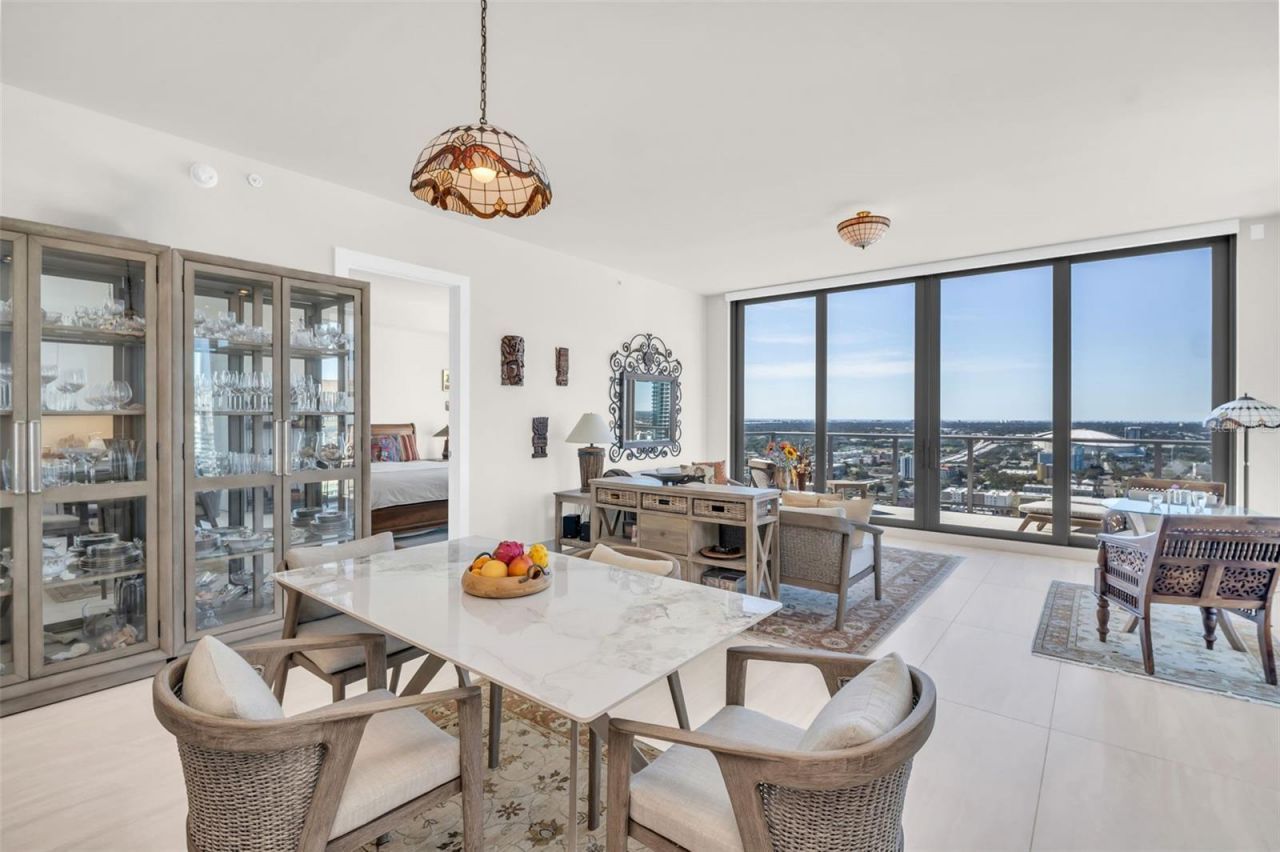 301 1st Street S, Unit 3305, Saint Petersburg, FL 33701 Photo