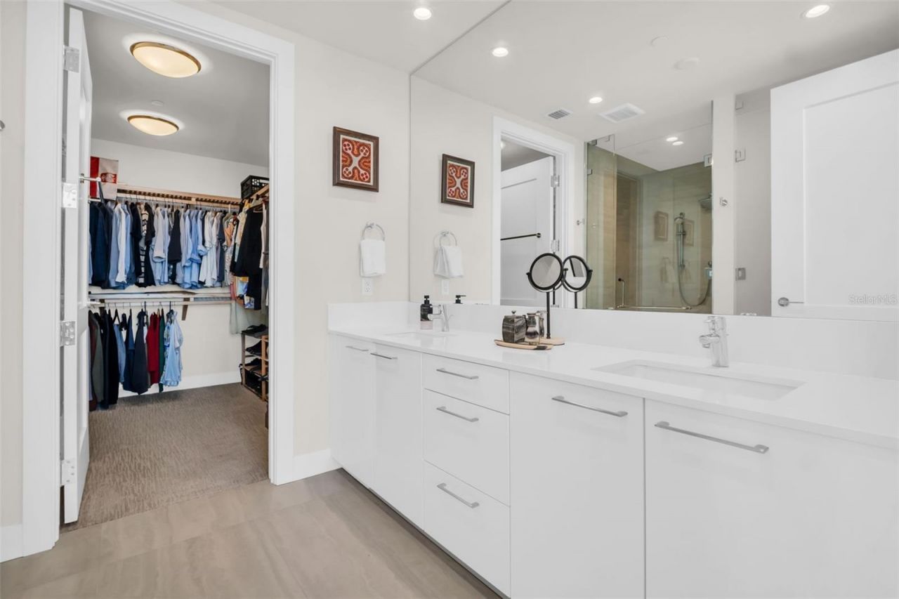 301 1st Street S, Unit 3305, Saint Petersburg, FL 33701 Photo