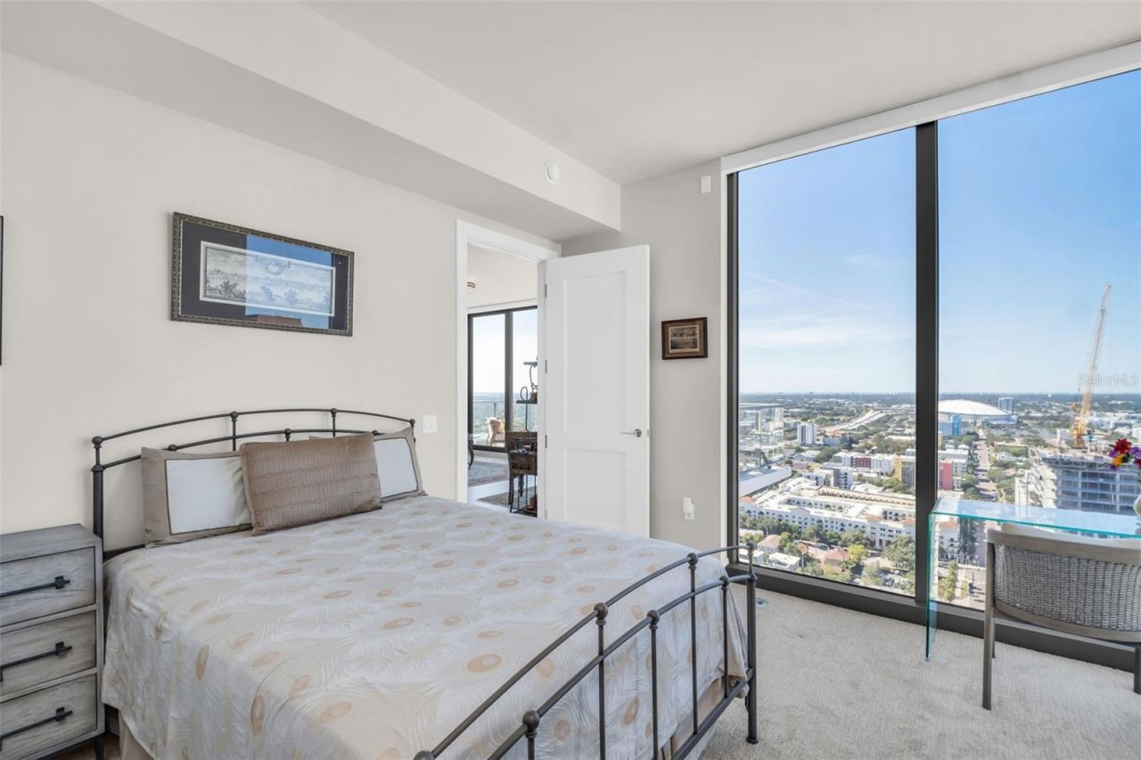 301 1st Street S, Unit 3305, Saint Petersburg, FL 33701 Photo