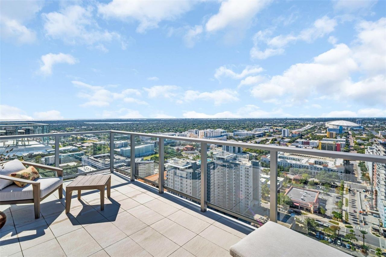 301 1st Street S, Unit 3305, Saint Petersburg, FL 33701 Photo