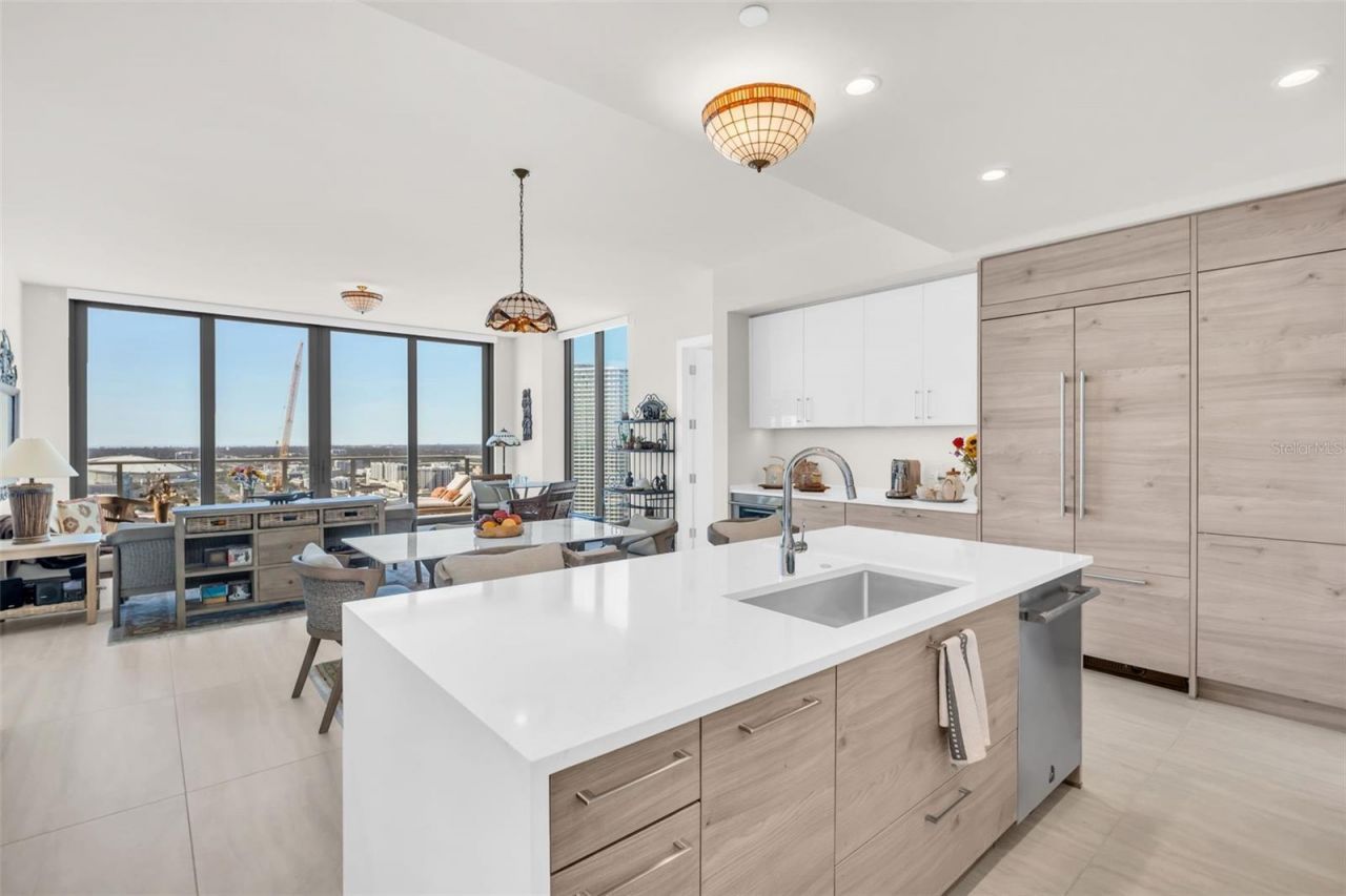 301 1st Street S, Unit 3305, Saint Petersburg, FL 33701 Photo