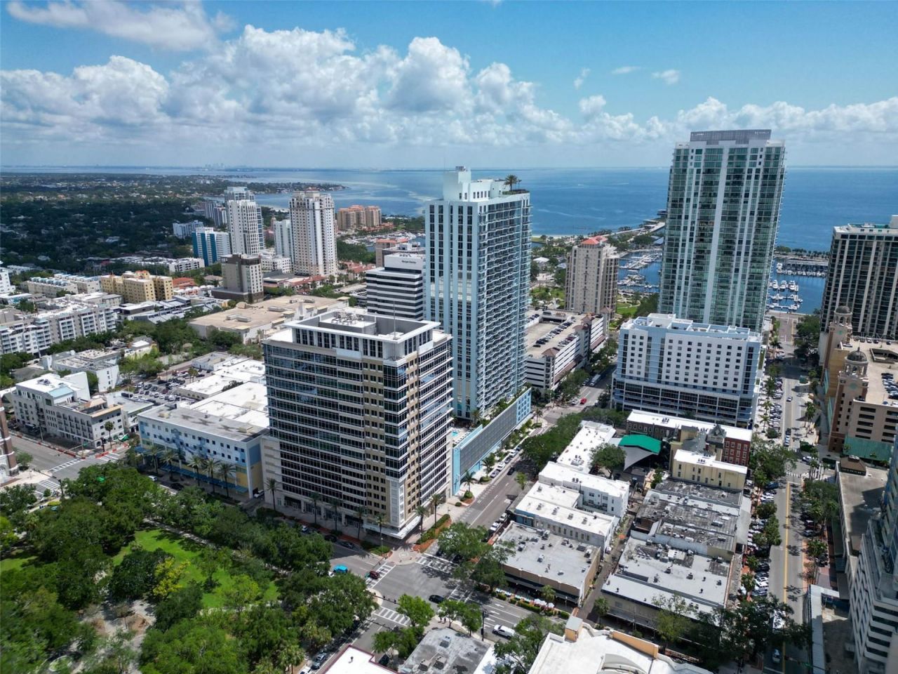 301 1st Street S, Unit 3305, Saint Petersburg, FL 33701 Photo